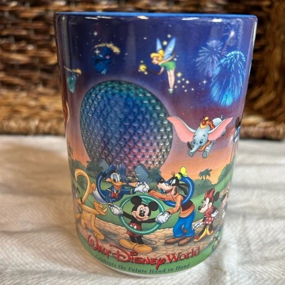 VTG 2000 Walt Disney World “Celebrate The Future Hand In Hand” Mug - Picture 1 of 5
